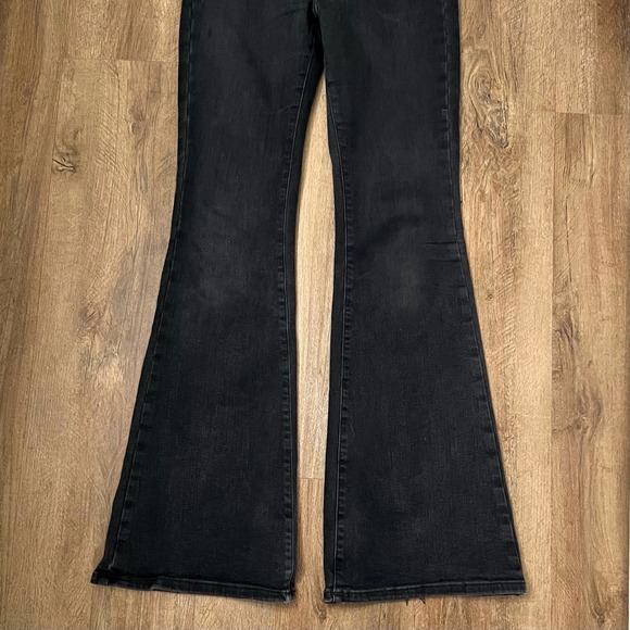 Free People We The Free Jayde High Rise Flare Jean Onyx Black Size 29 - Picture 6 of 11